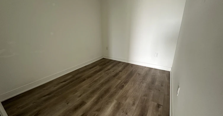 1011-86 Dundas Street E, Mississauga, ON, L5A 0B1 - 5