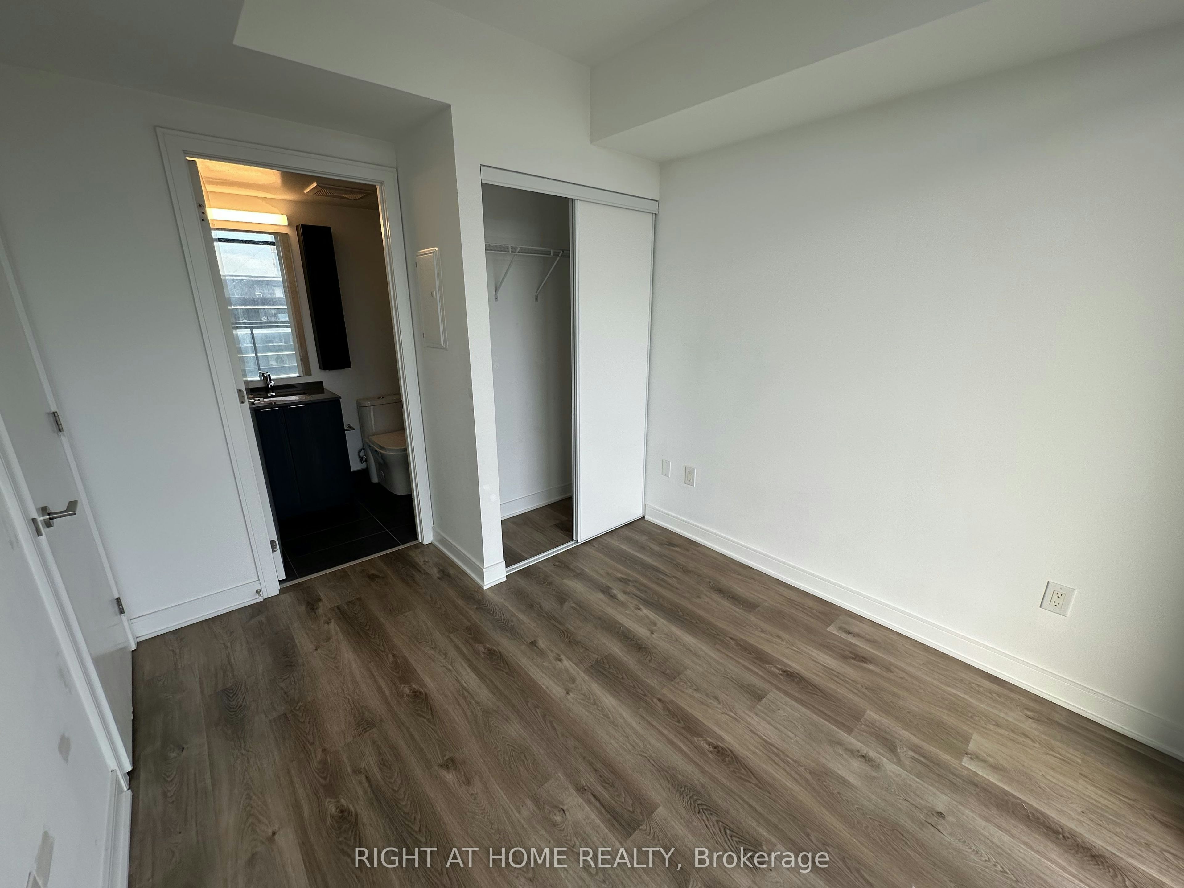 1011-86 Dundas Street E, Mississauga, ON, L5A 0B1 - 12