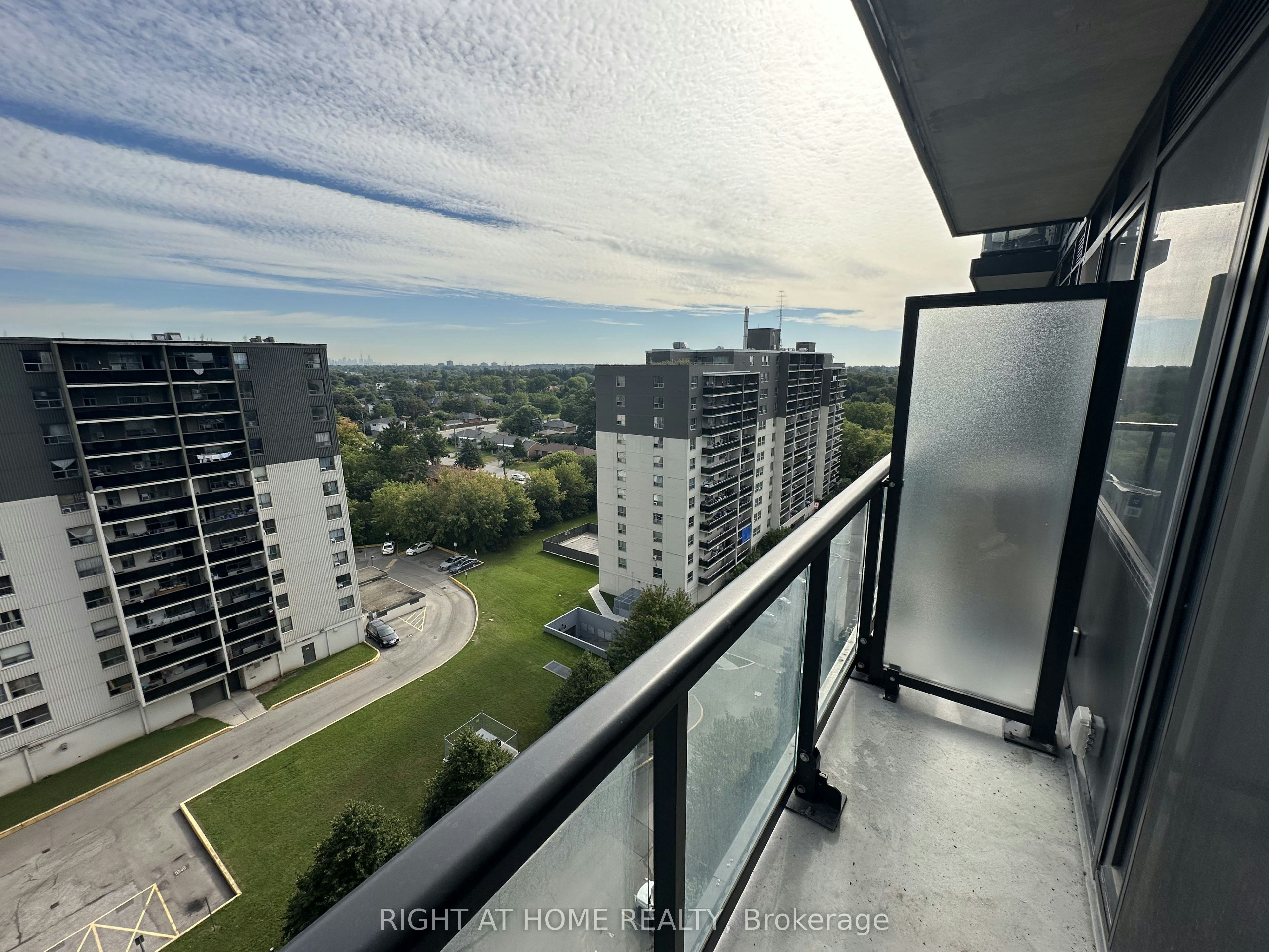 1011-86 Dundas Street E, Mississauga, ON, L5A 0B1 - 14