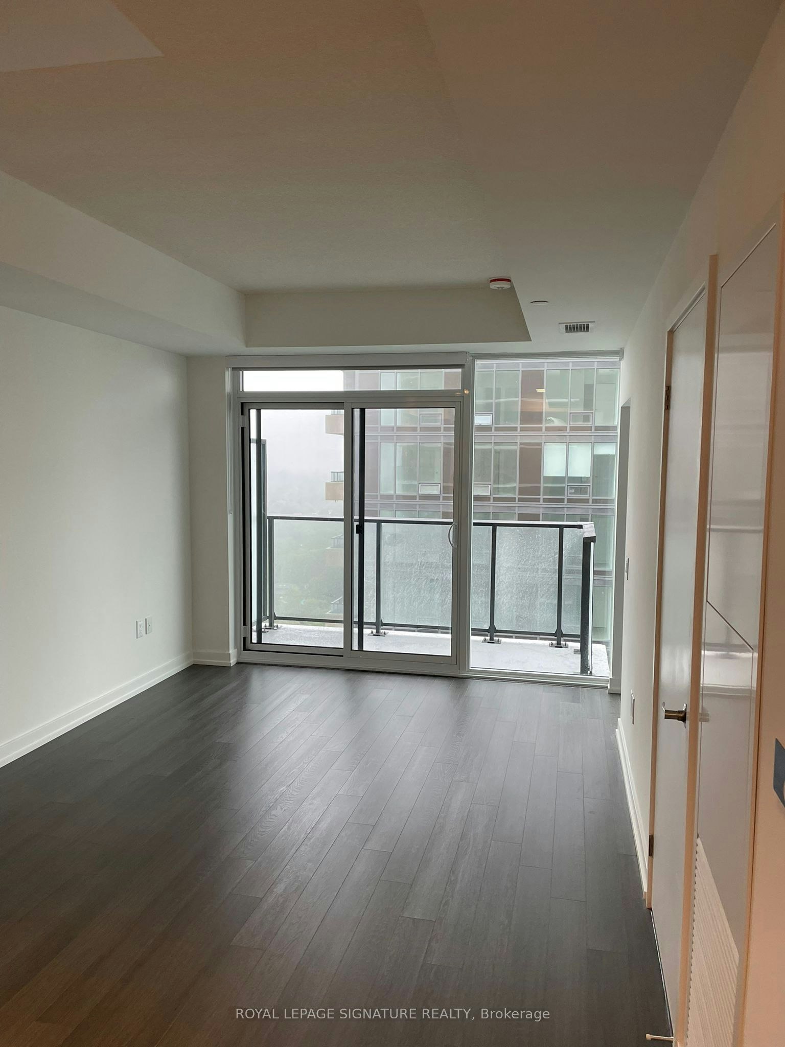 2216-4010 Eglinton Avenue W, Toronto, ON, M9A 0G5 - 3