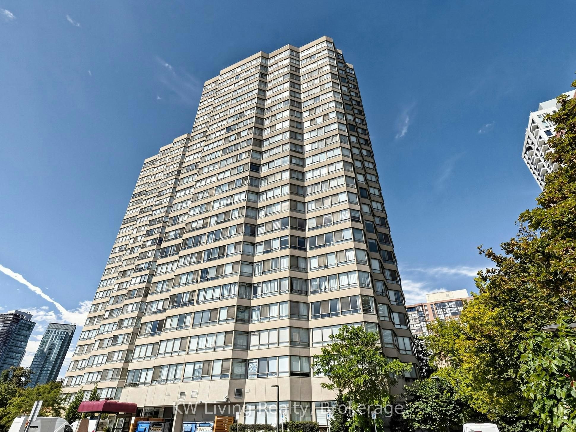 811-3605 Kariya Drive, Mississauga, ON, L5B 3J4