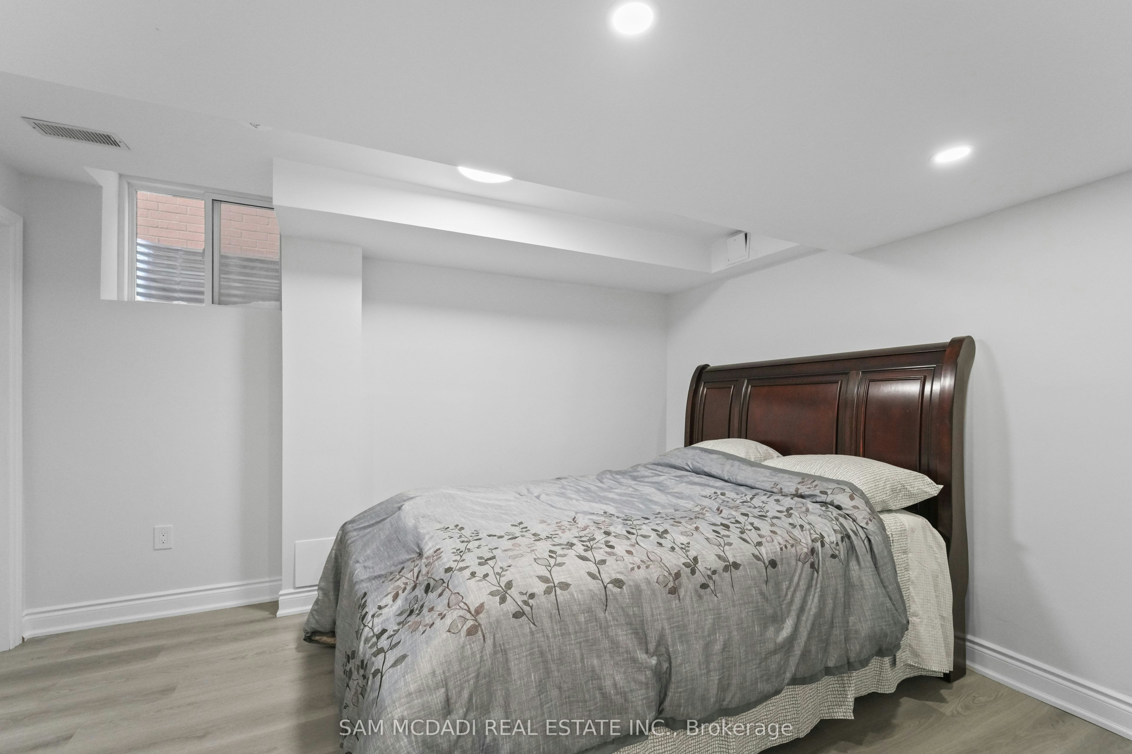 BSMT-4778 Crystal Rose Drive, Mississauga, ON, L5V 1G9 - 11