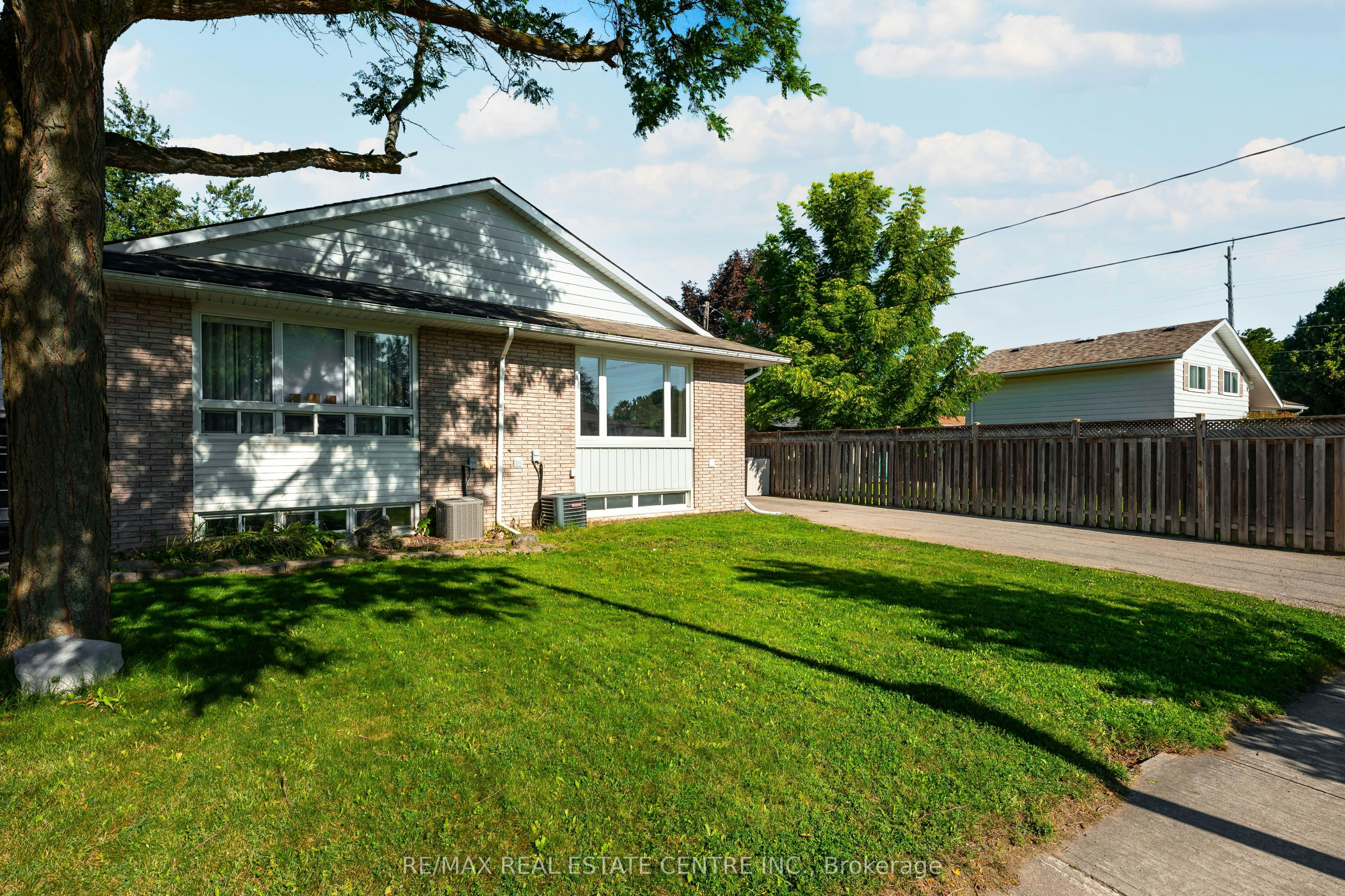 7 Madison Avenue, Orangeville, ON, L9W 1R9