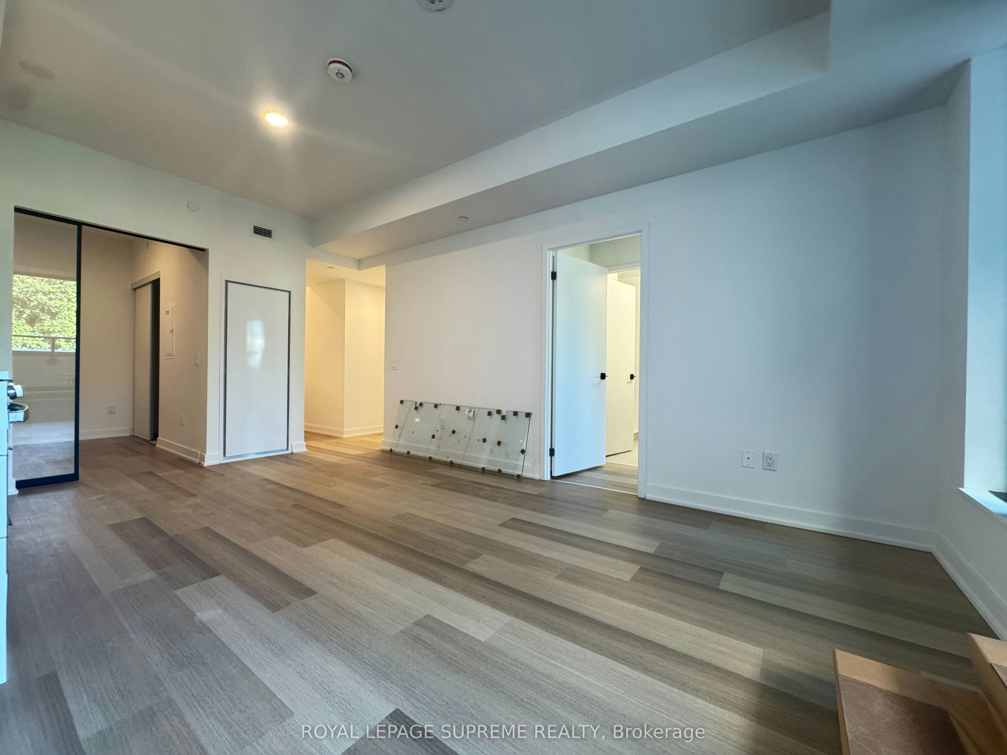 309-1 Vine Avenue, Toronto, ON, M6P 0C8 - 3