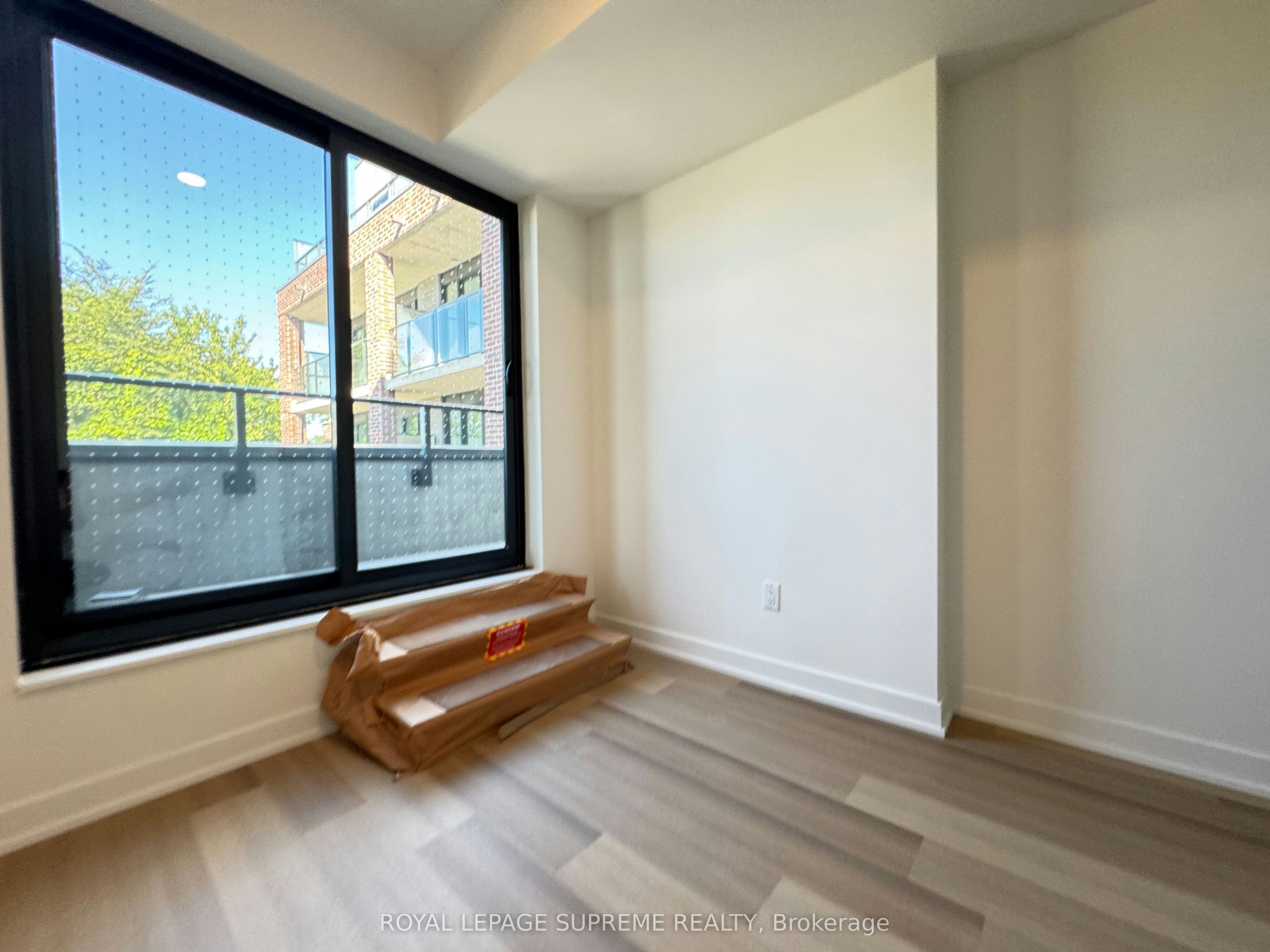 309-1 Vine Avenue, Toronto, ON, M6P 0C8 - 9