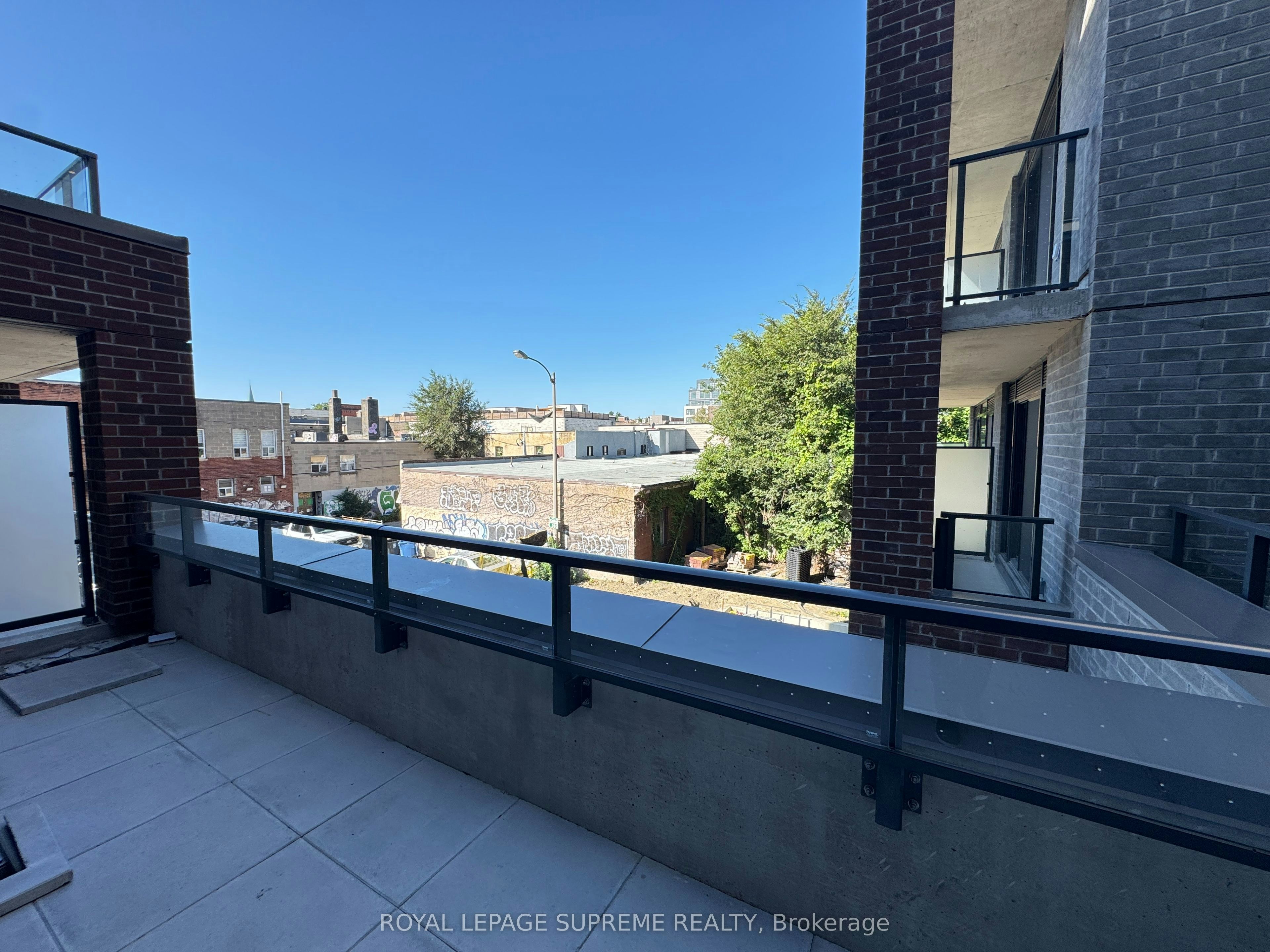 309-1 Vine Avenue, Toronto, ON, M6P 0C8 - 11