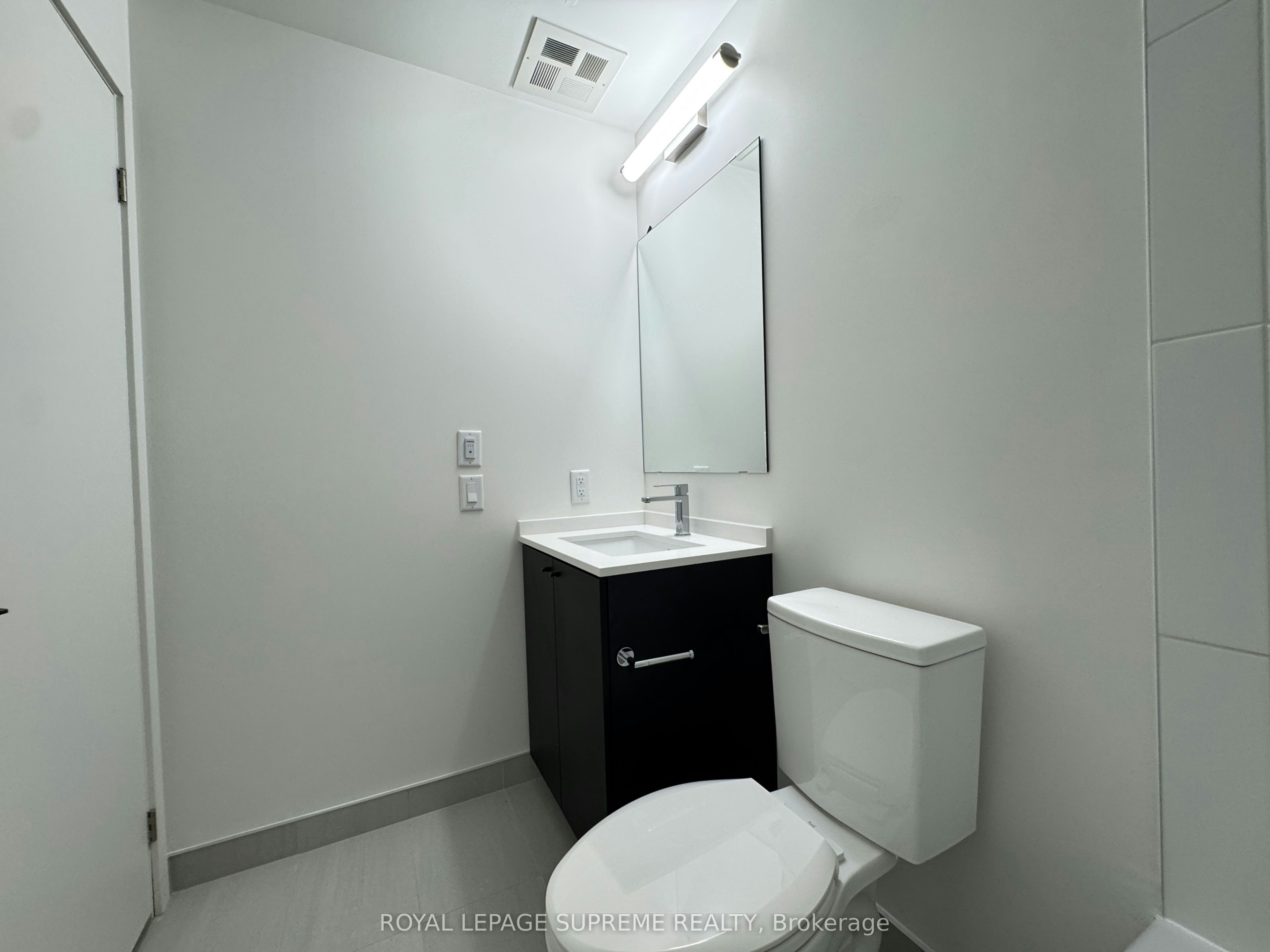 309-1 Vine Avenue, Toronto, ON, M6P 0C8 - 13