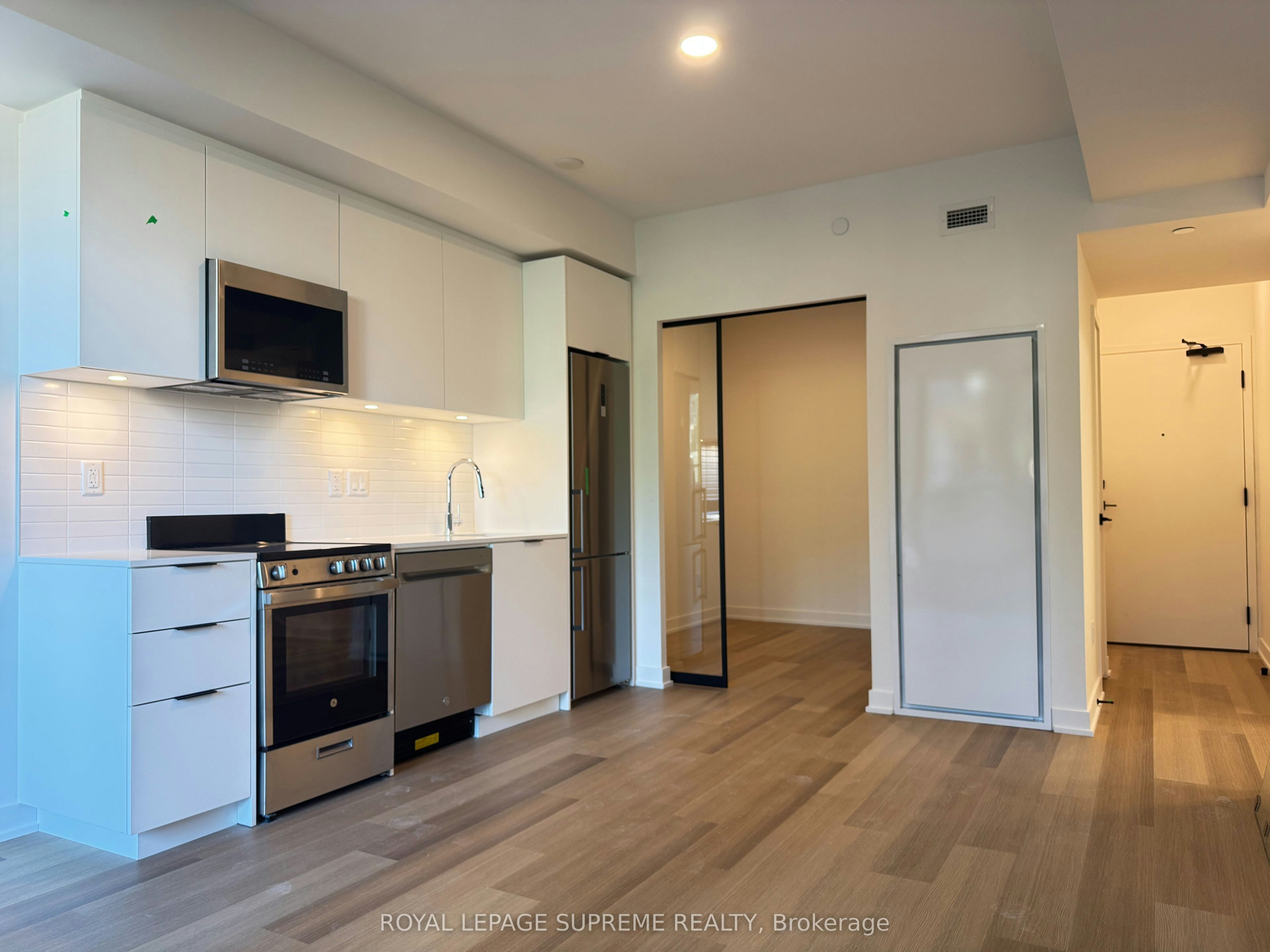 309-1 Vine Avenue, Toronto, ON, M6P 0C8 - 4