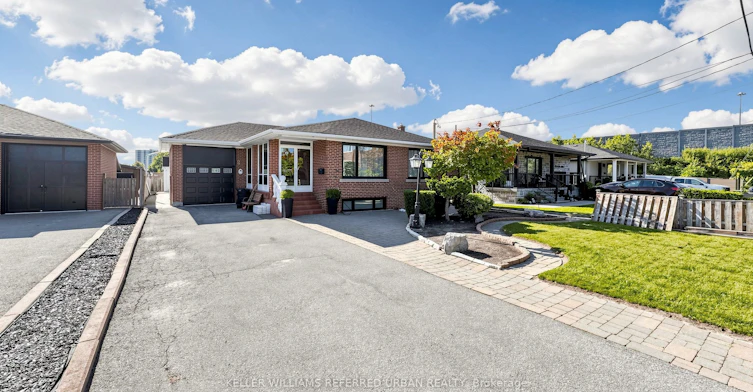 Lower-6 Frankfort Avenue, Toronto, ON, M6L 2Y2 - 2