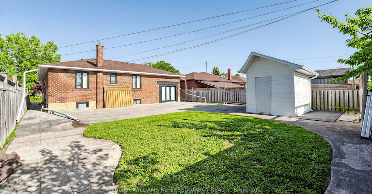 Lower-6 Frankfort Avenue, Toronto, ON, M6L 2Y2 - 22