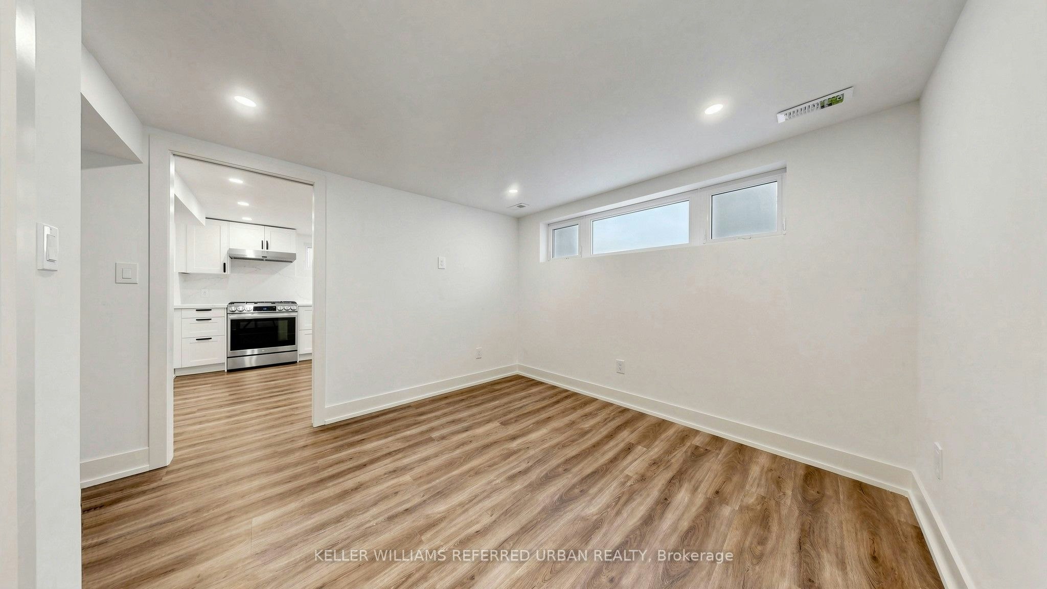 Lower-6 Frankfort Avenue, Toronto, ON, M6L 2Y2 - 13