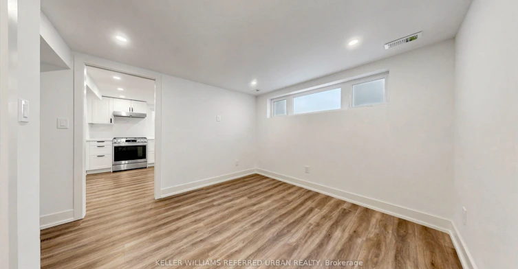 Lower-6 Frankfort Avenue, Toronto, ON, M6L 2Y2 - 13