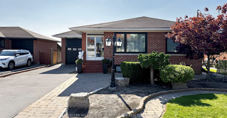 Lower-6 Frankfort Avenue, Toronto, ON, M6L 2Y2 - 3