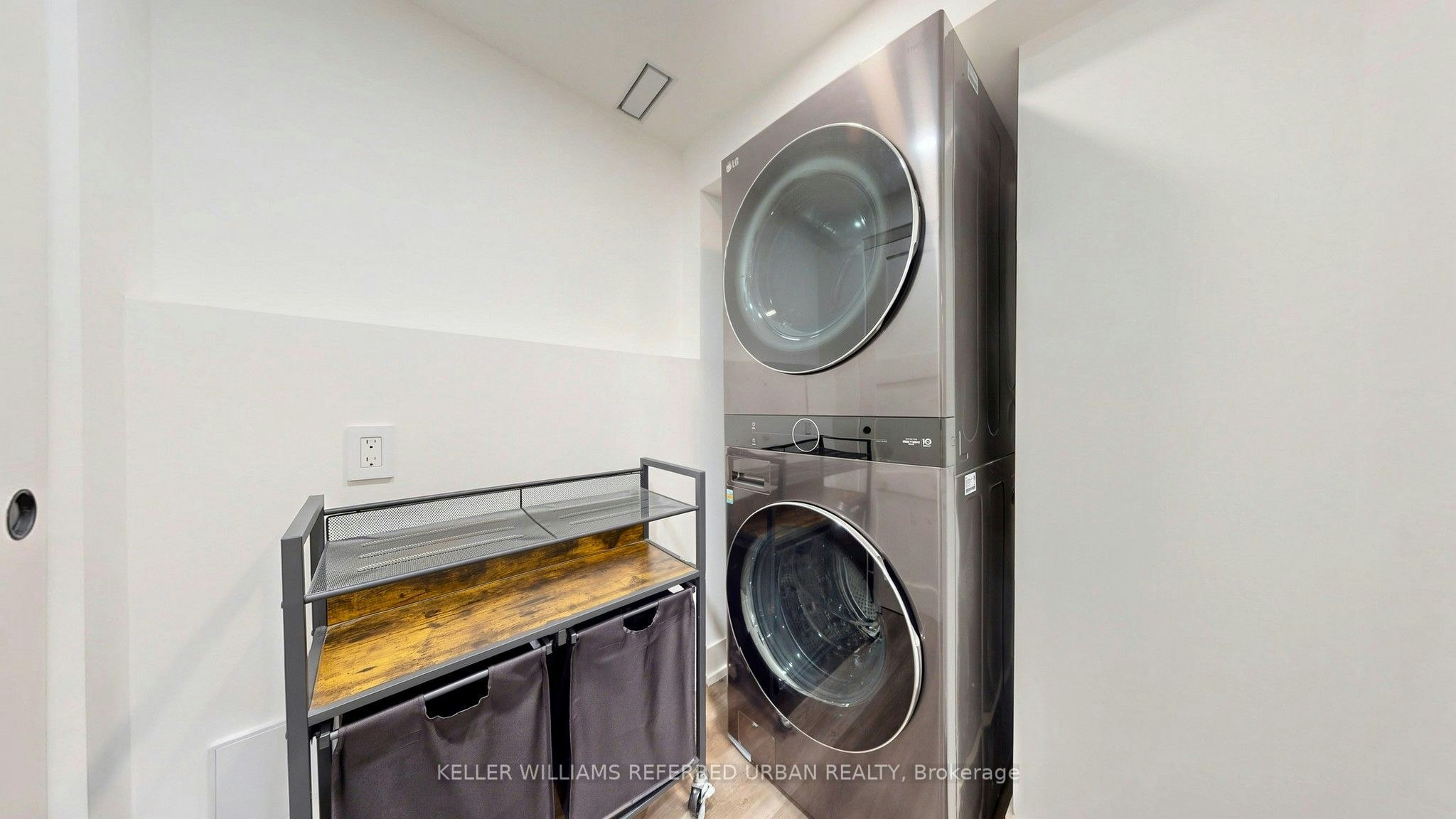 Lower-6 Frankfort Avenue, Toronto, ON, M6L 2Y2 - 18