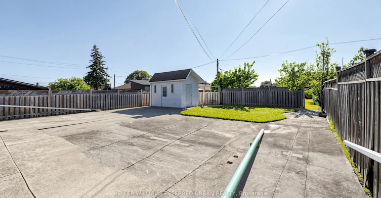 Lower-6 Frankfort Avenue, Toronto, ON, M6L 2Y2 - 23