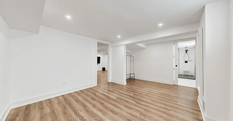 Lower-6 Frankfort Avenue, Toronto, ON, M6L 2Y2 - 15
