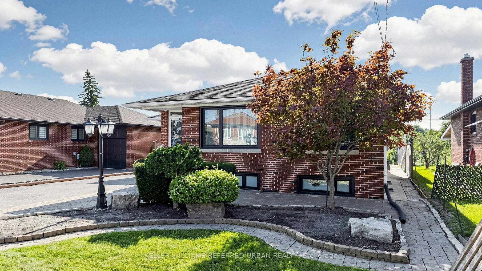 Lower-6 Frankfort Avenue, Toronto, ON, M6L 2Y2 - 4