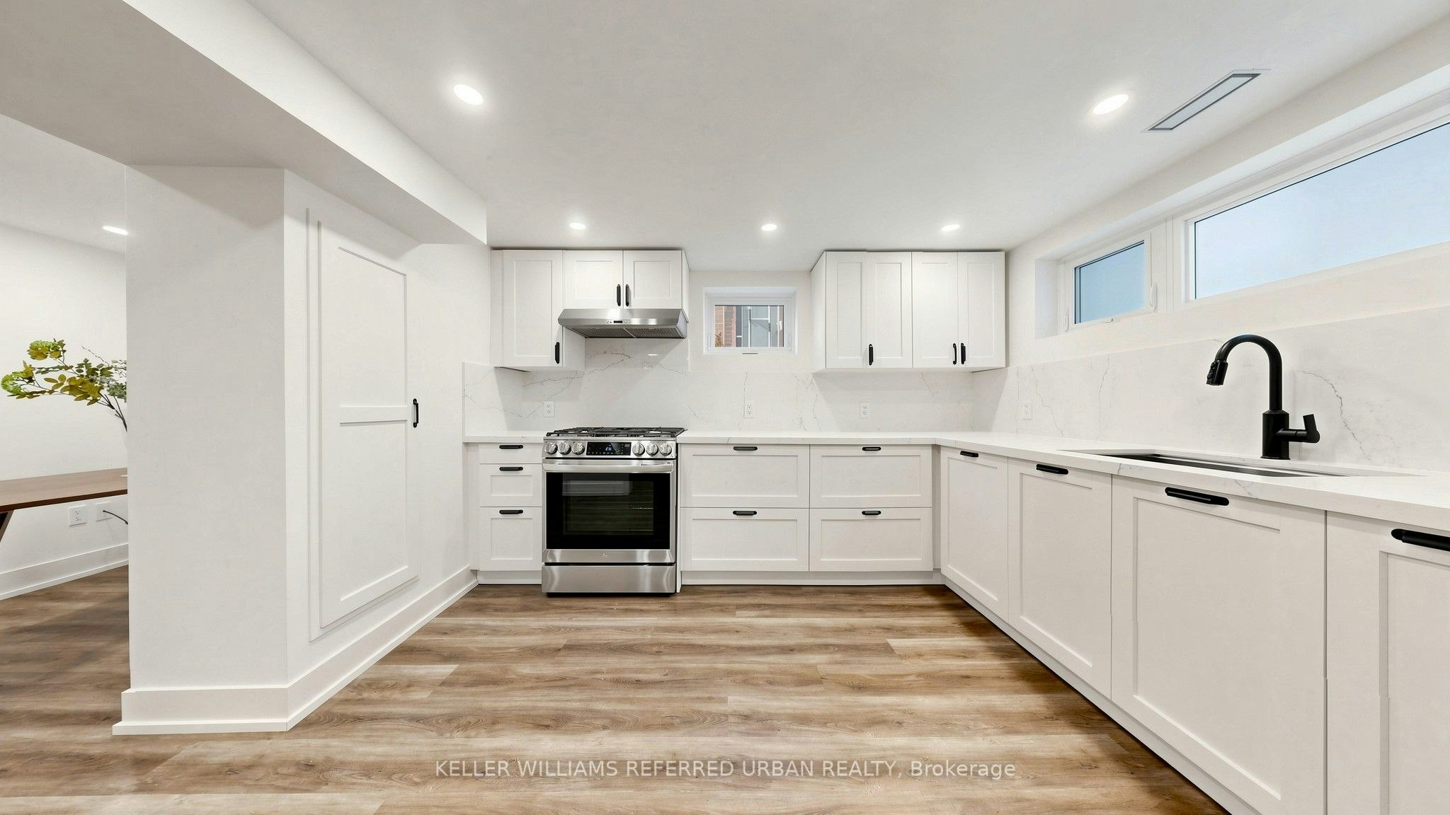 Lower-6 Frankfort Avenue, Toronto, ON, M6L 2Y2 - 10