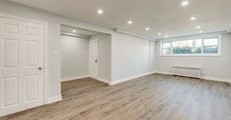 Basement-283 Evelyn Avenue, Toronto, ON, M6P 2Z8 - 3