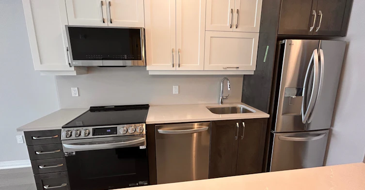 319-490 Gordon Krantz Avenue, Milton, ON, L9E 1Z5 - 9