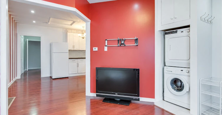 2094 Dufferin Street, Toronto, ON, M6E 3R7 - 5