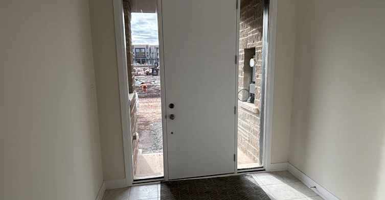 3085 Welsman Gardens, Oakville, ON, L6H 7Z1 - 2