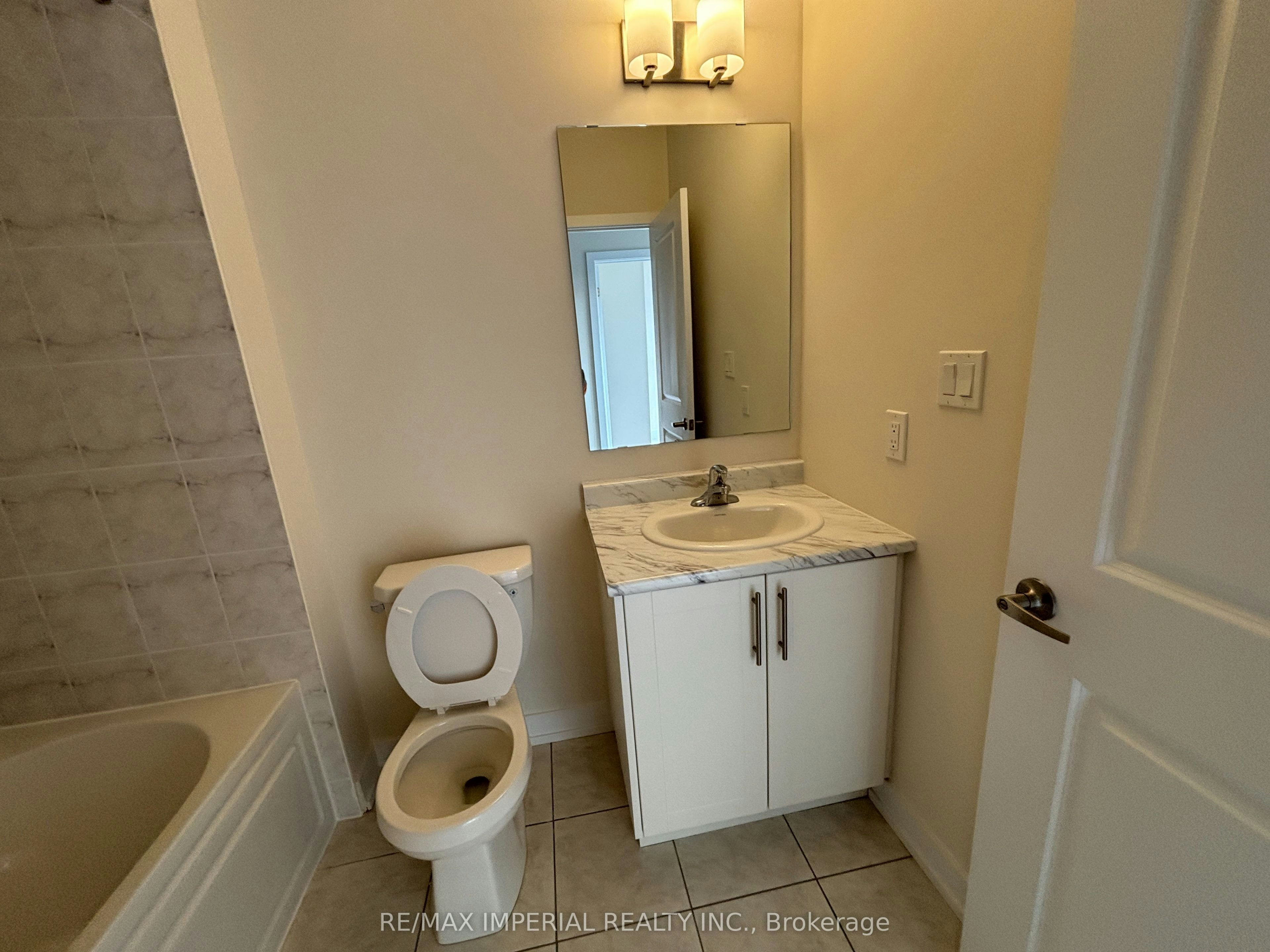 3085 Welsman Gardens, Oakville, ON, L6H 7Z1 - 4
