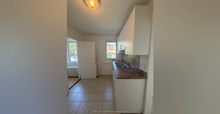 127 Morrison Avenue, Toronto, ON, M6E 1M5 - 4