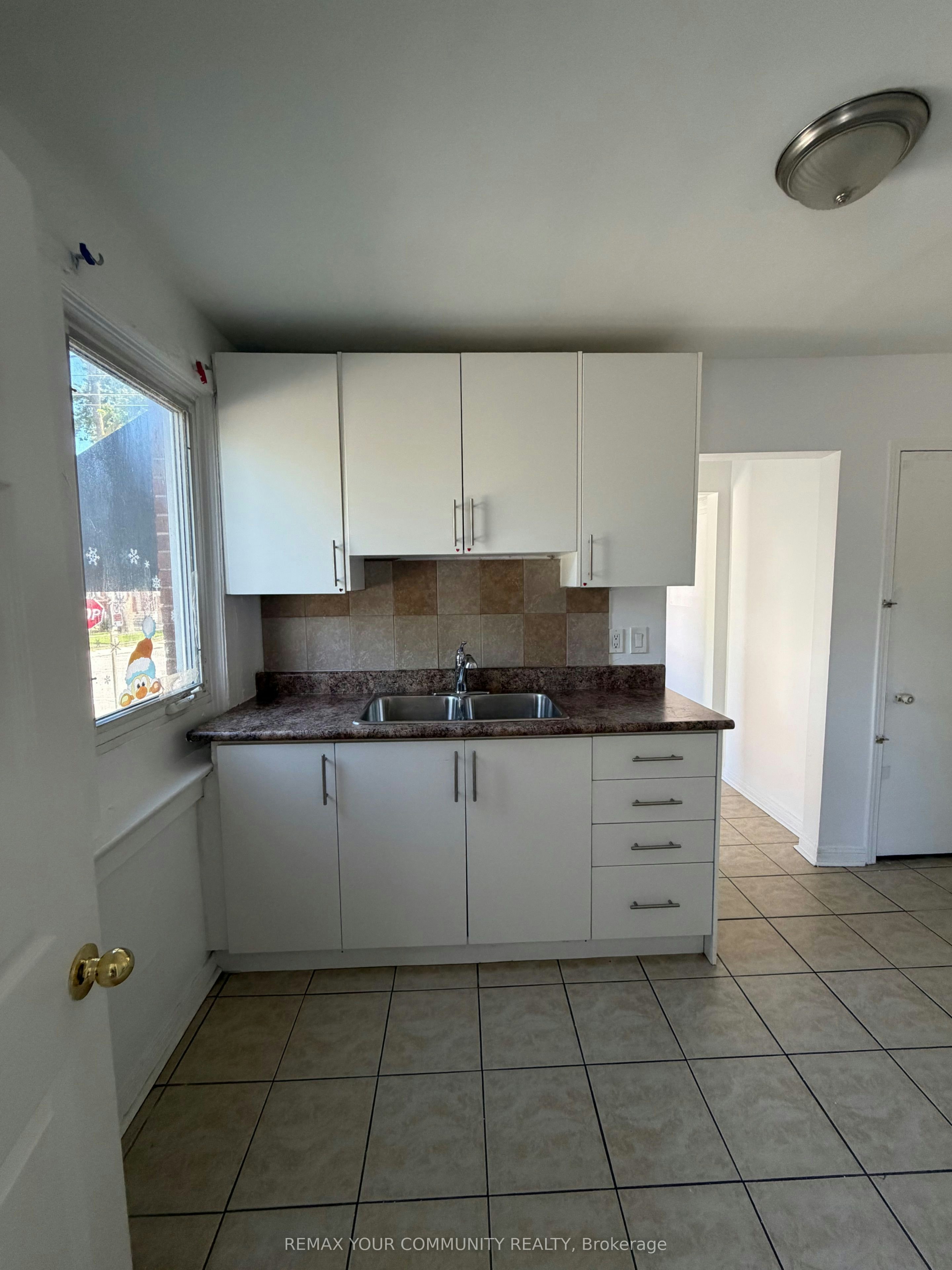 127 Morrison Avenue, Toronto, ON, M6E 1M5 - 7