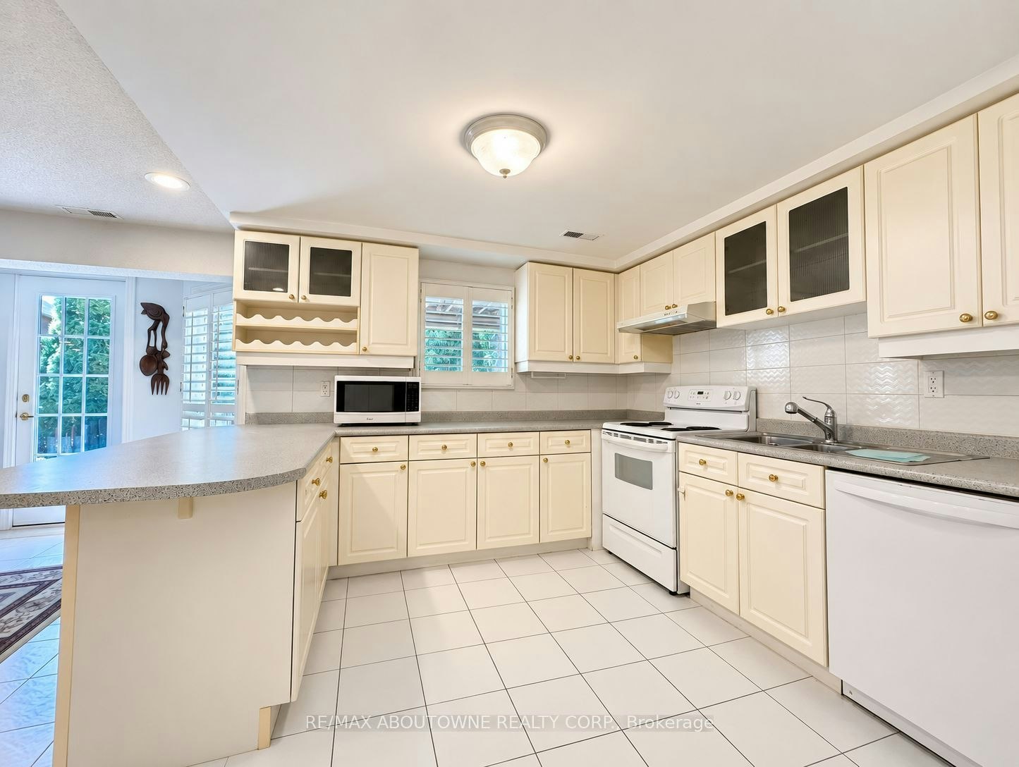 Lower-1374 Heritage Way, Oakville, ON, L6M 3C9 - 6