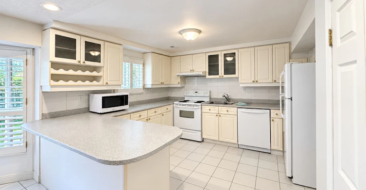 Lower-1374 Heritage Way, Oakville, ON, L6M 3C9 - 5