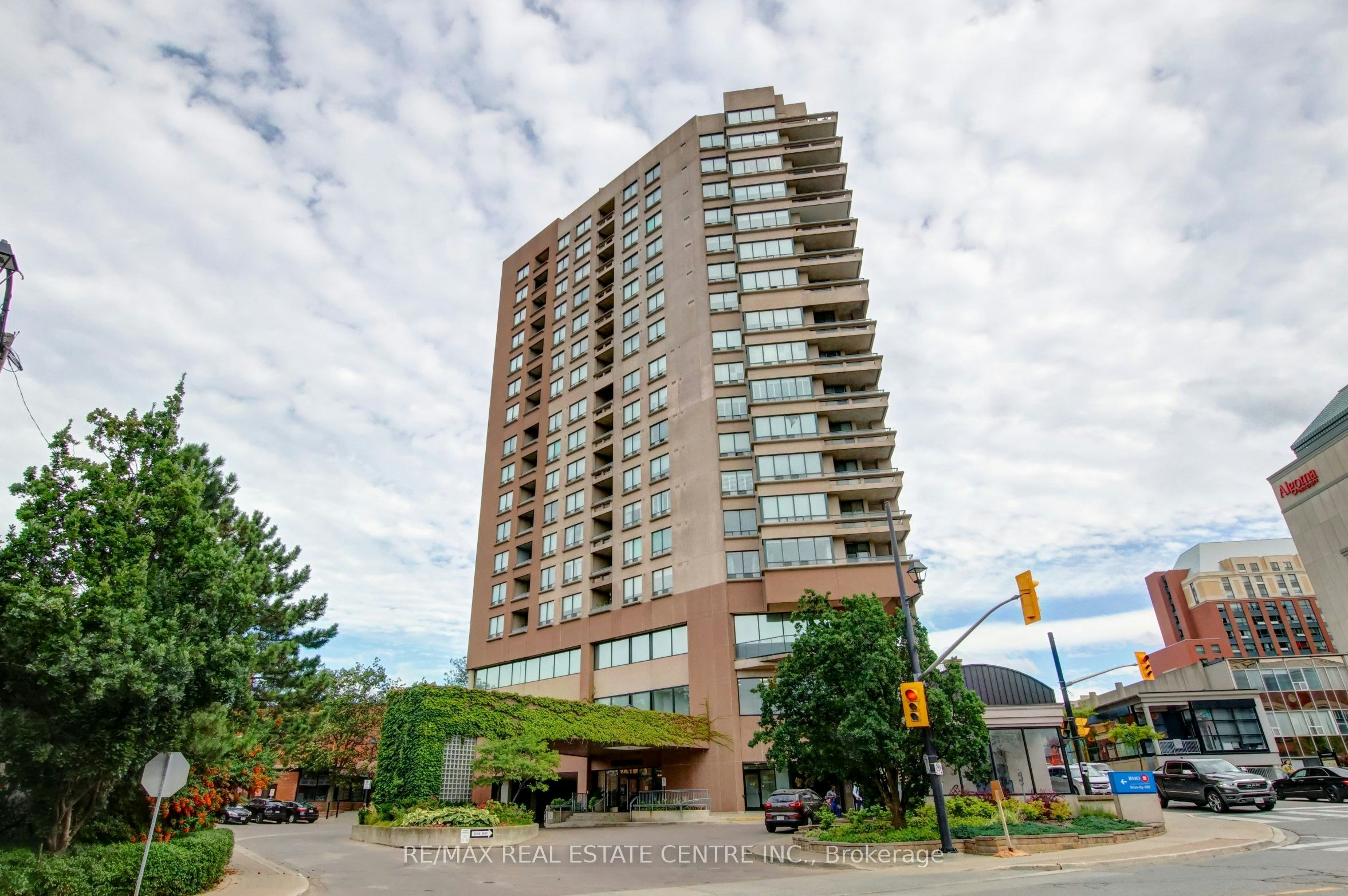 1202-1 Belvedere Court, Brampton, ON, L6V 4M6