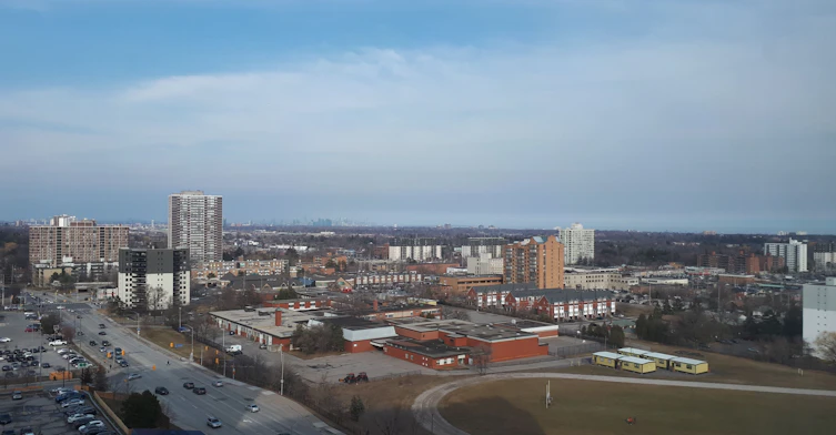 816-155 Hillcrest Avenue, Mississauga, ON, L5B 3Z2
