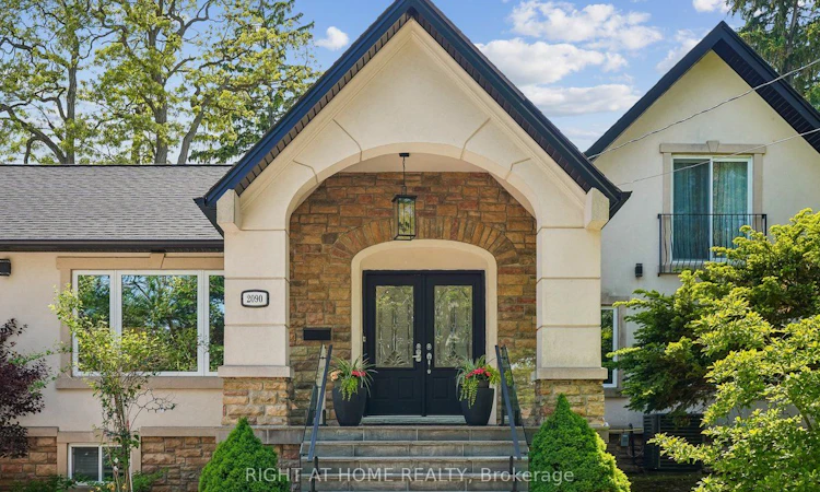 2090 Stonehouse Crescent