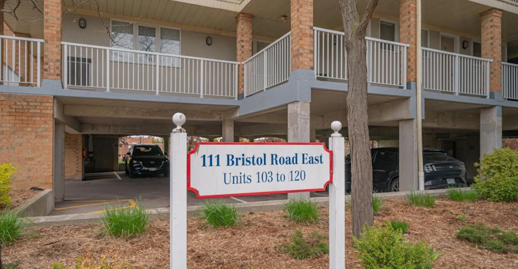 109-111 Bristol Road, Mississauga, ON, L4Z 3P6