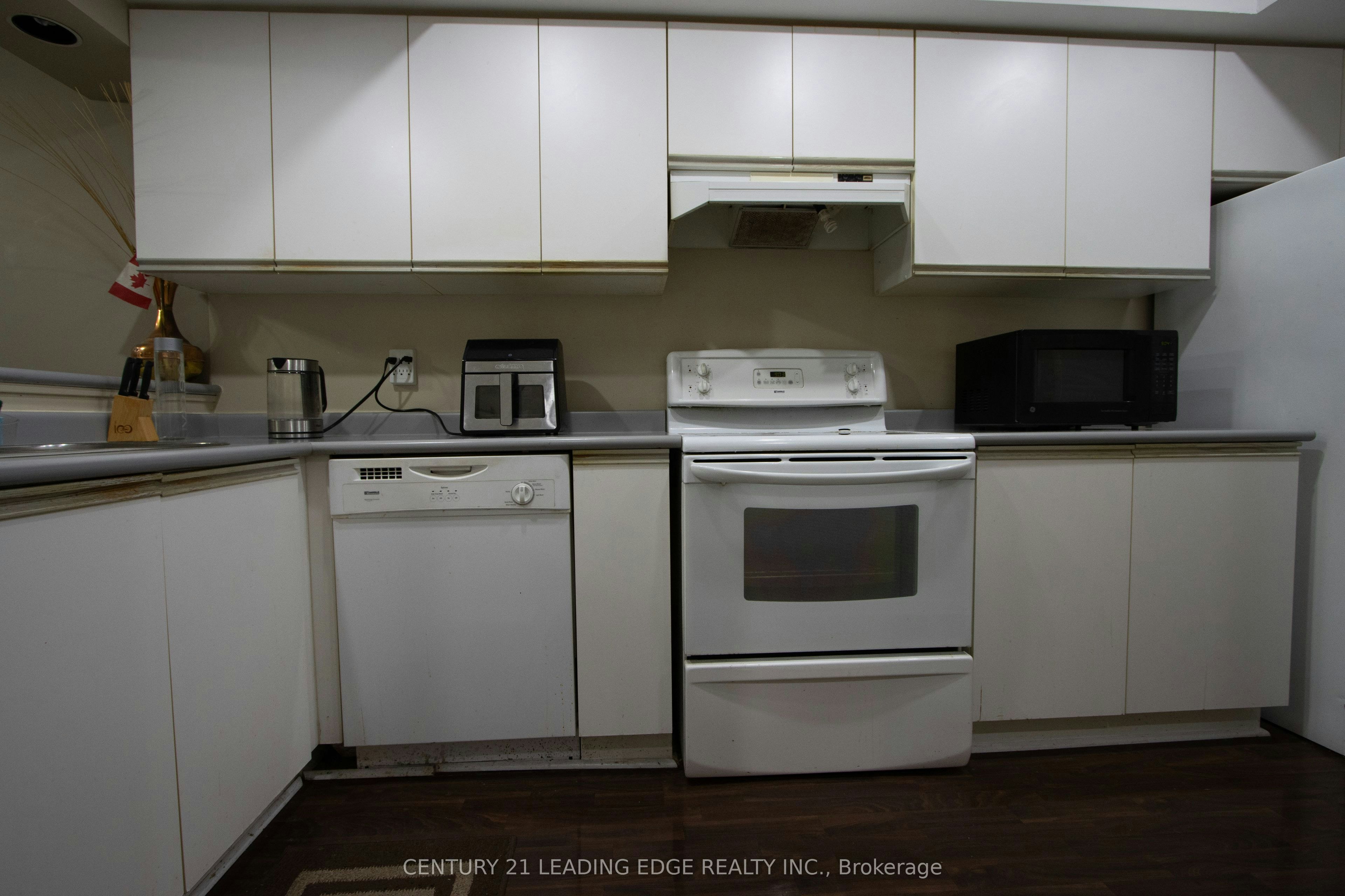 109-111 Bristol Road, Mississauga, ON, L4Z 3P6 - 9