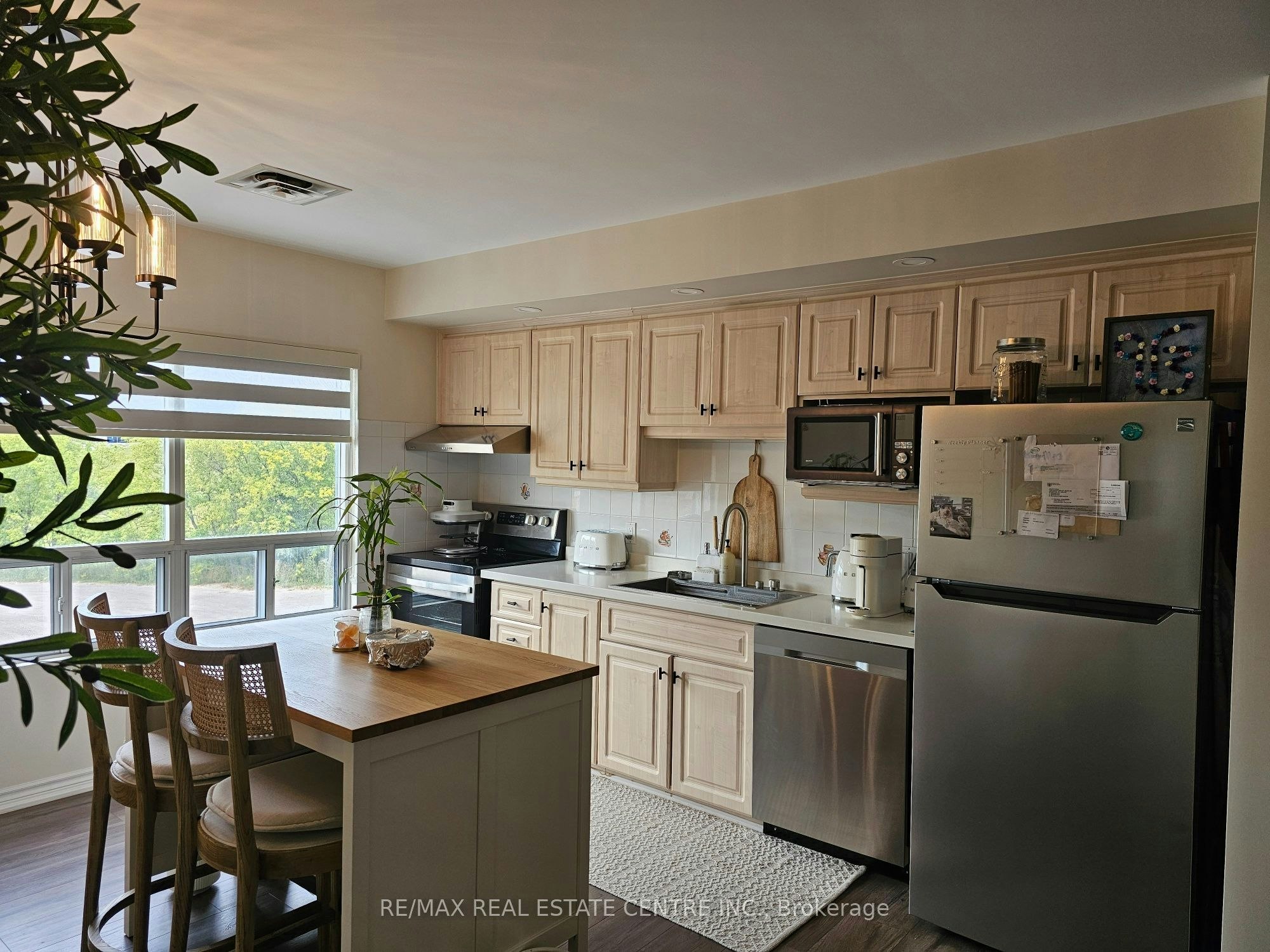 3-15393 Airport Road, Caledon, ON, L7C 1E6 - 2