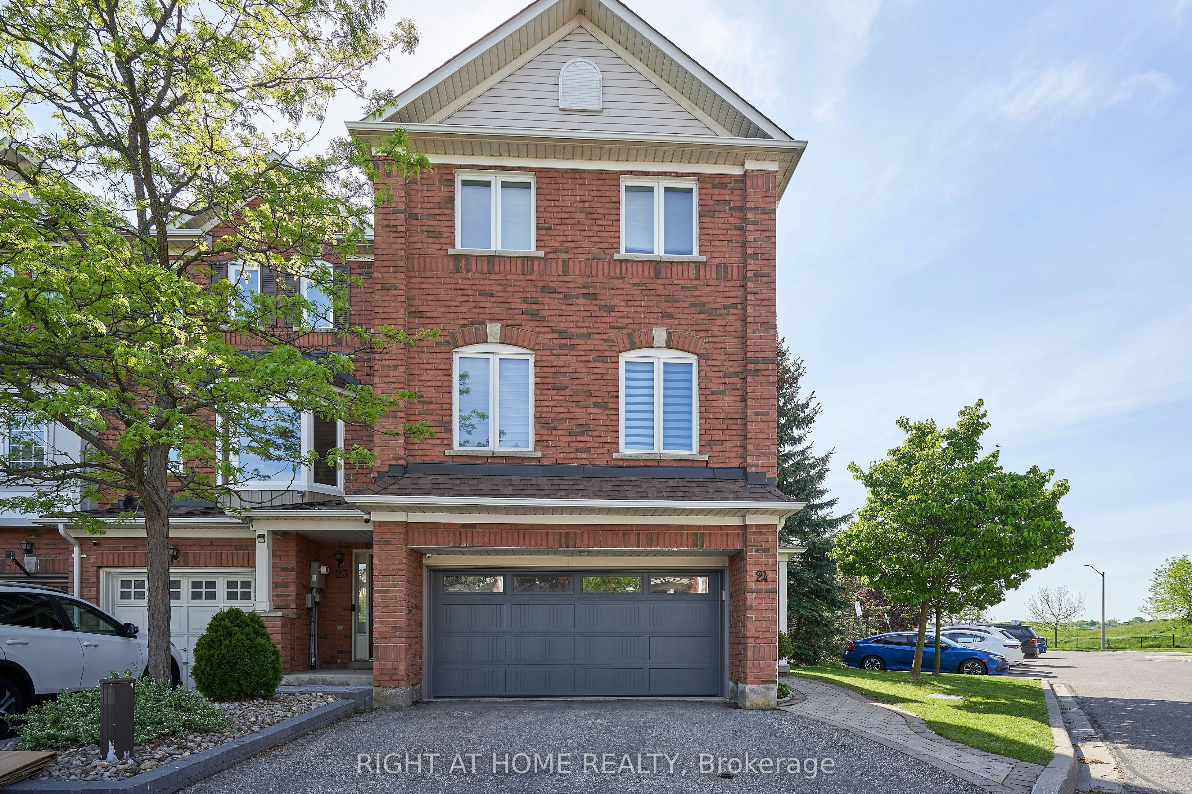 24-271 Richvale Drive S, Brampton, ON, L6Z 4W7
