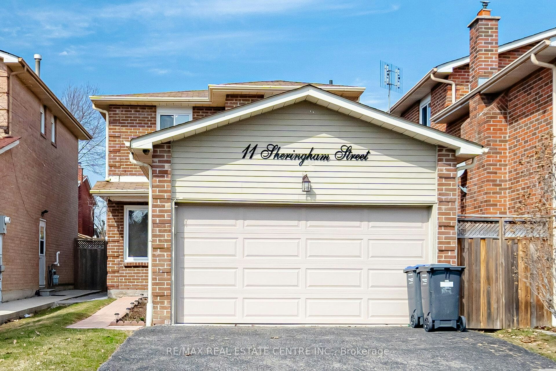 11 Sheringham Street, Brampton, ON, L6Z 2P5
