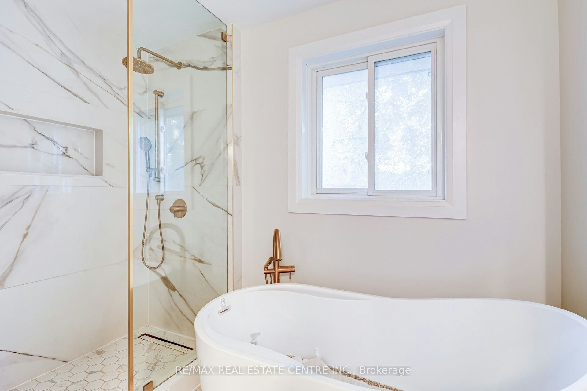 Upper Level-167 Whitchurch Mews, Mississauga, ON, L5A 4B2 - 17