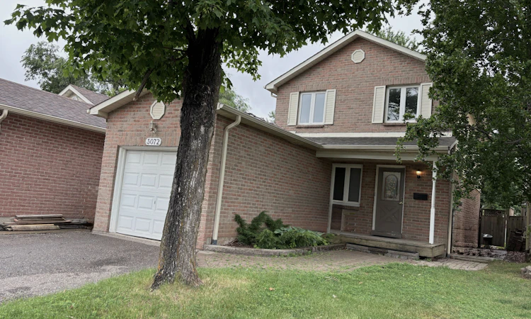 3072 Patrick Crescent