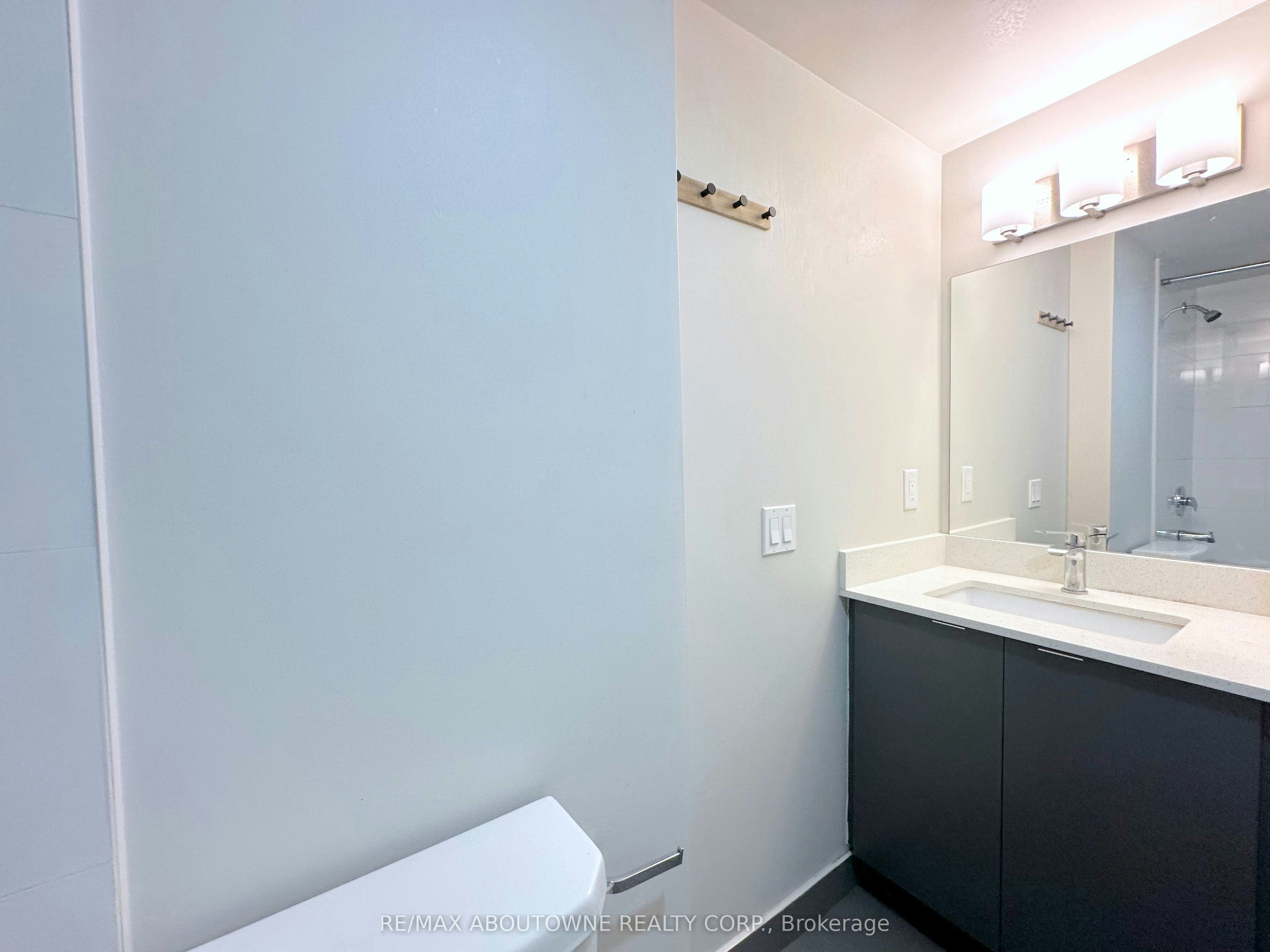 311-3385 Dundas Street W, Toronto, ON, M6S 2S2 - 12