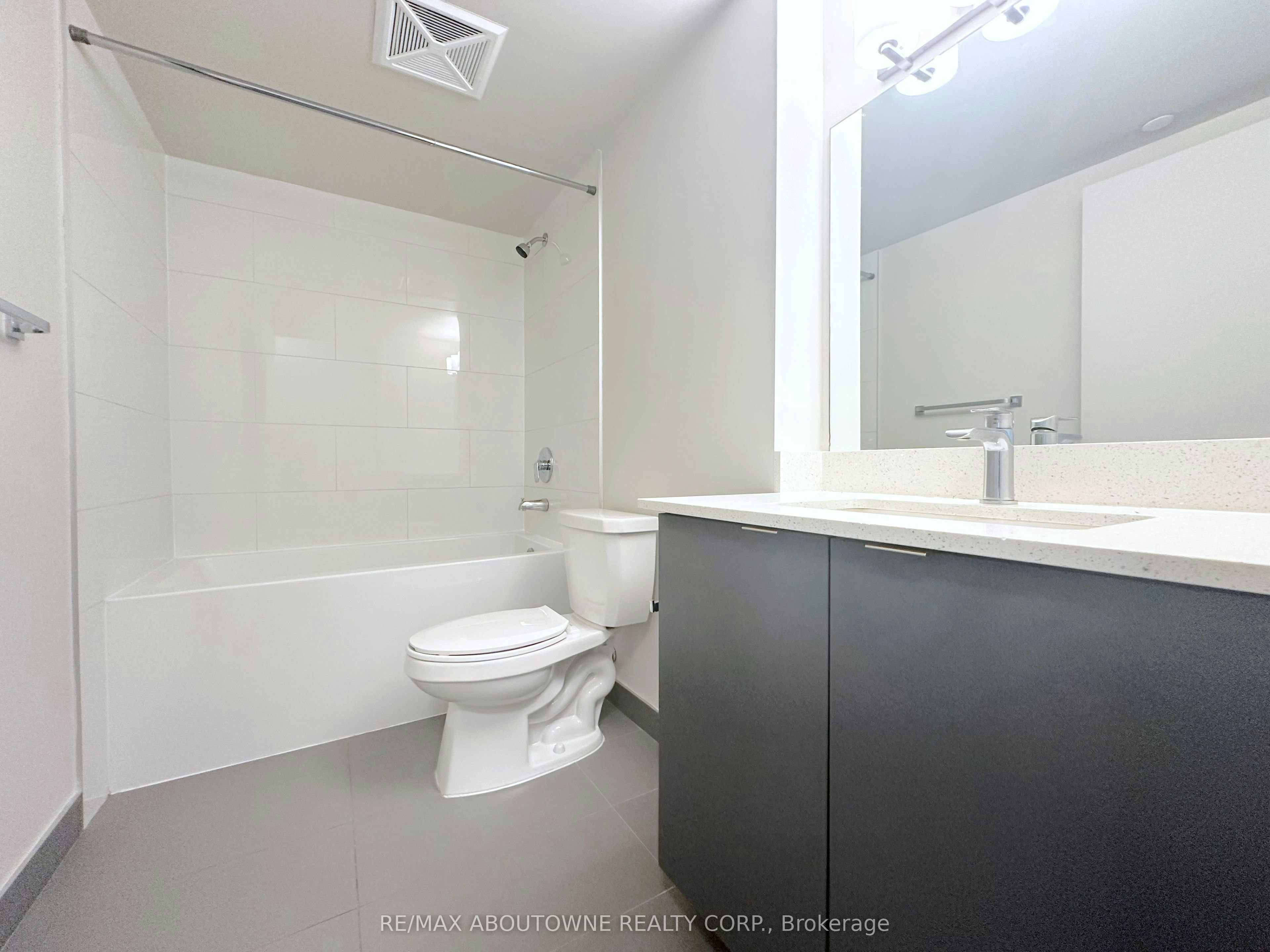 501-3385 Dundas Street W, Toronto, ON, M6S 2S2 - 9