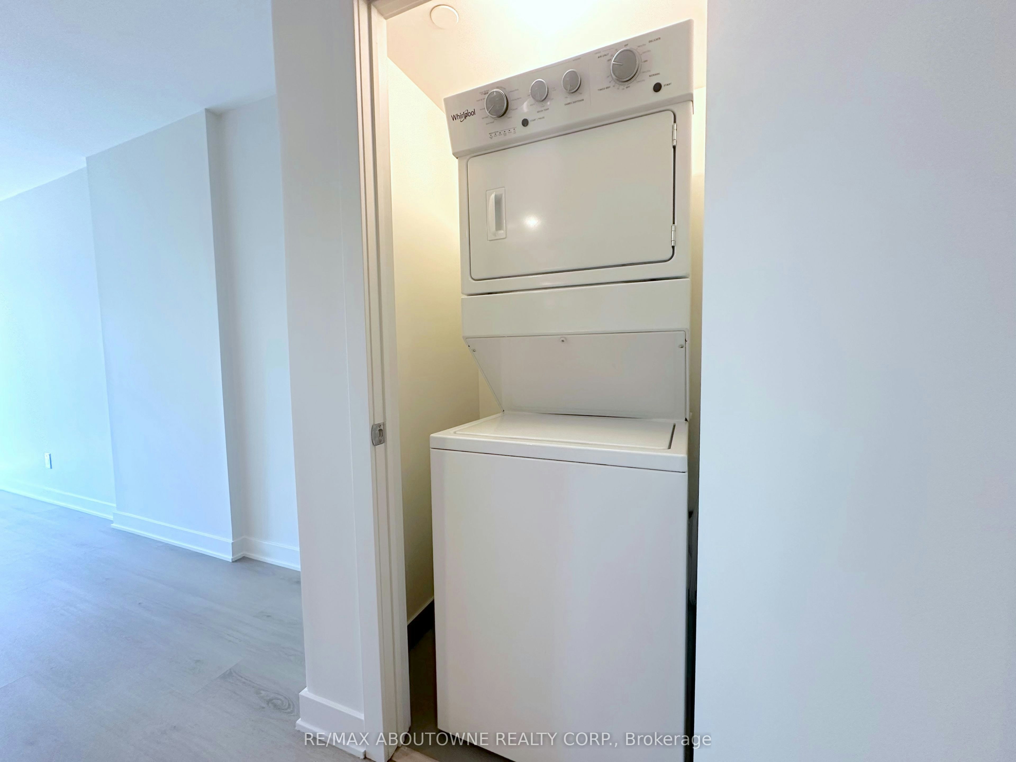 501-3385 Dundas Street W, Toronto, ON, M6S 2S2 - 10