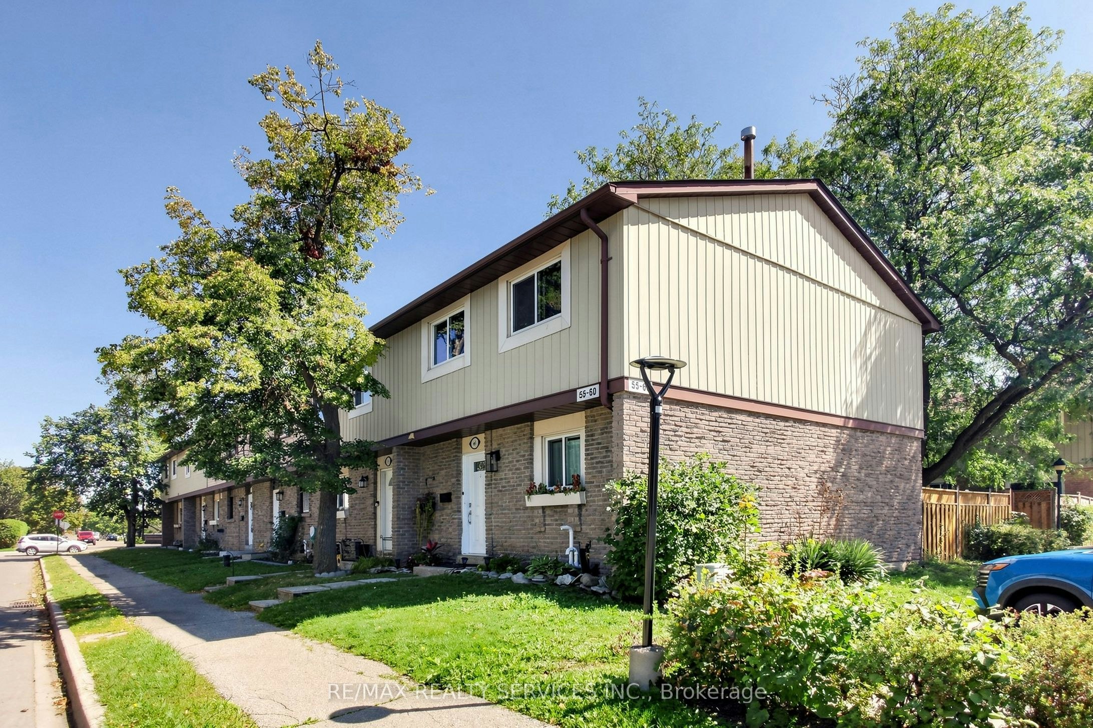 57-93 Hansen Road N - 3