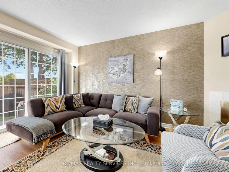 74 Heathcliffe Square, Brampton, ON, L6S 5R4 - 6
