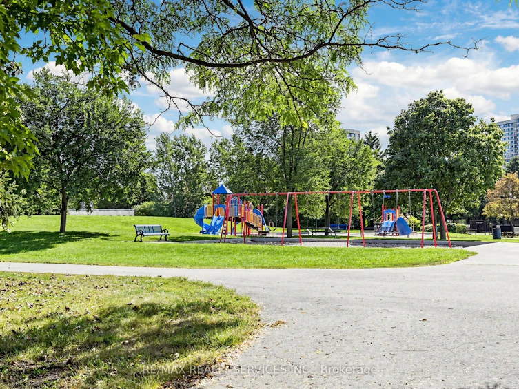 74 Heathcliffe Square, Brampton, ON, L6S 5R4 - 48