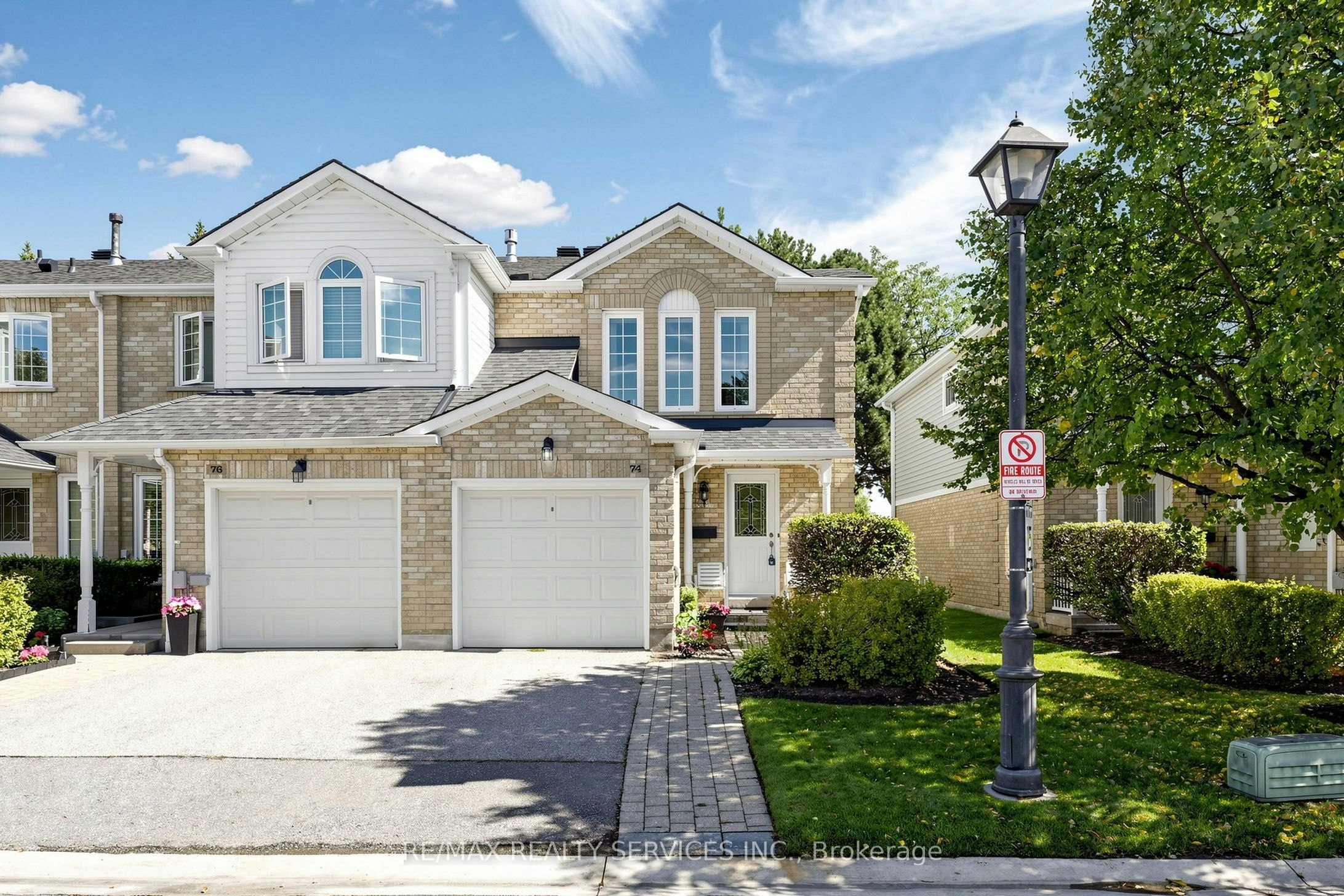 74 Heathcliffe Square, Brampton, ON, L6S 5R4