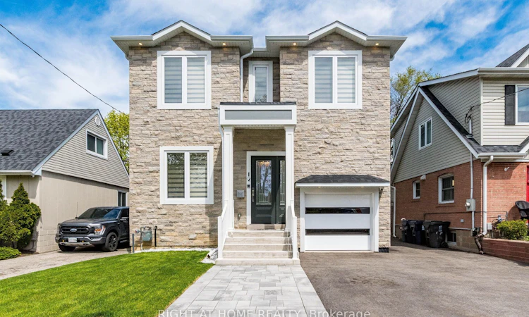 12 Thames Avenue
