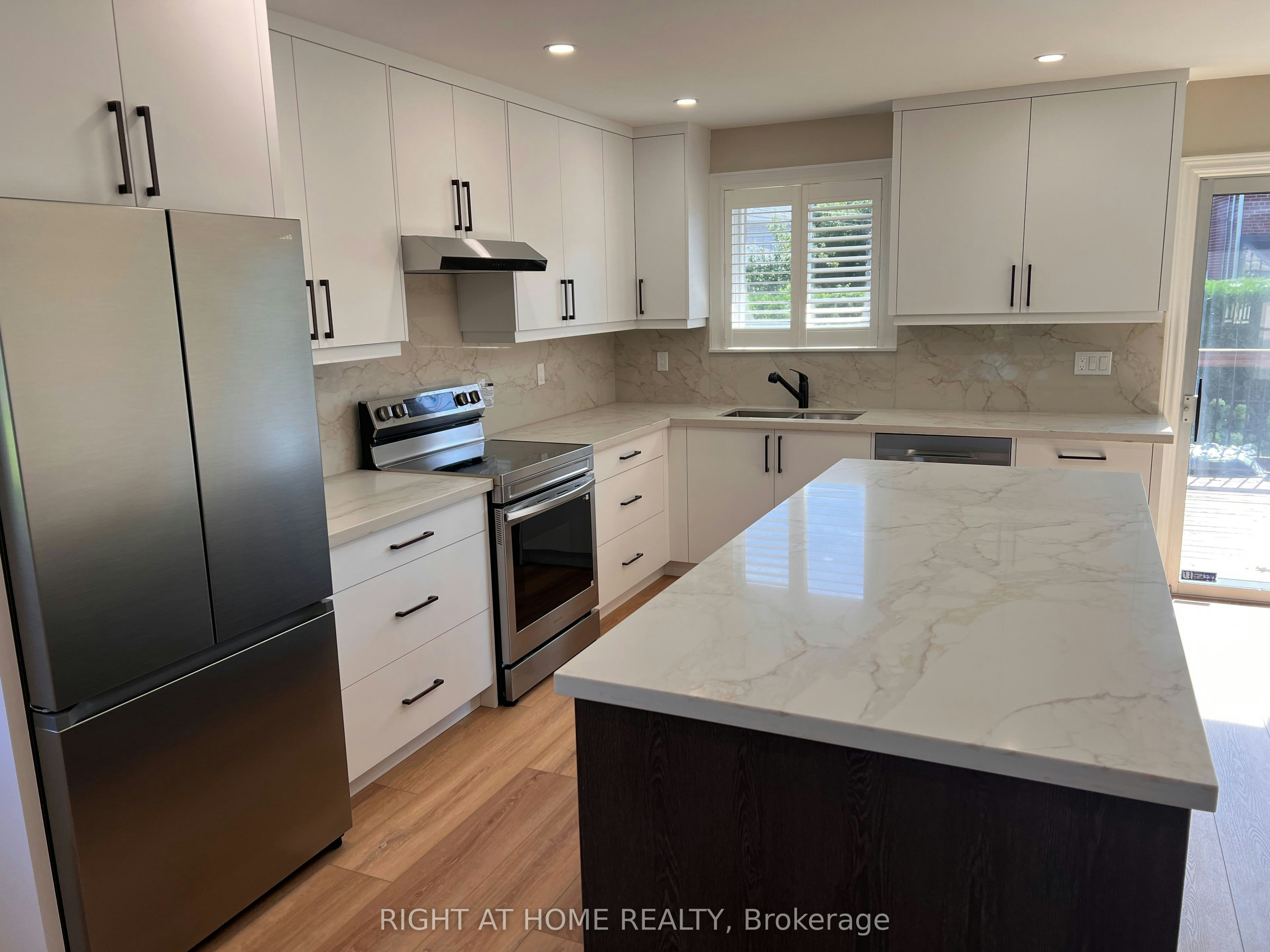 UPPER-30 Norbert Crescent, Toronto, ON, M9C 3J9 - 5
